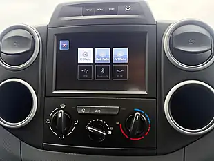 Used 2019 Peugeot Partner Professional L1 White - Interior and Exterior details 19