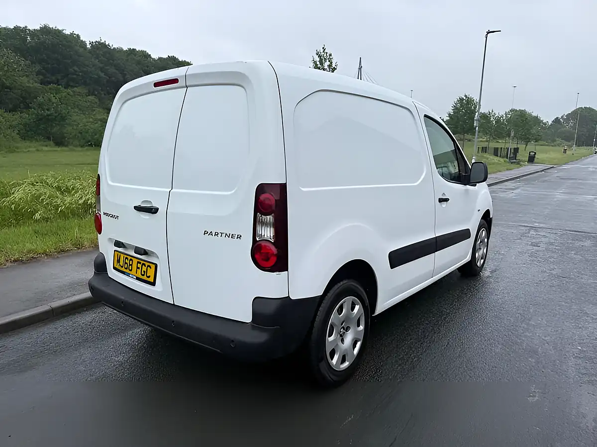 Used 2019 Peugeot Partner Professional L1 White - Interior and Exterior details 2