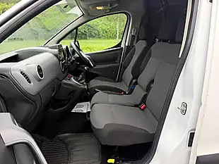 Used 2019 Peugeot Partner Professional L1 White - Interior and Exterior details 9