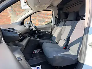 Used 2019 Peugeot Partner Professional L1 White - Interior and Exterior details 10