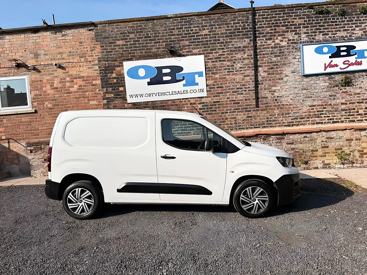 Used 2019 Peugeot Partner Professional L1 White - Interior and Exterior details 2