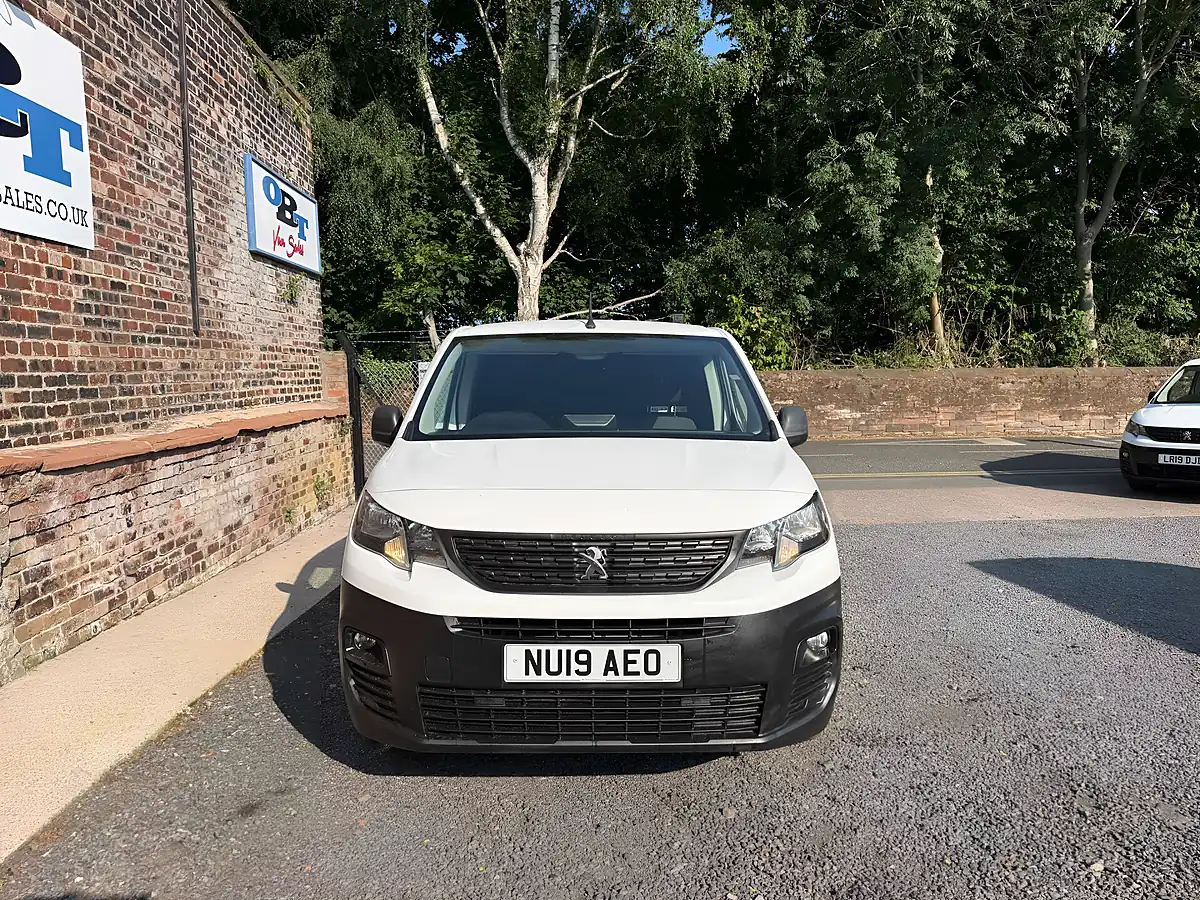 Used 2019 Peugeot Partner Professional L1 White - Interior and Exterior details 20