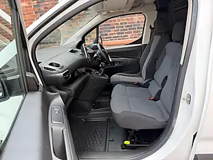 Used 2019 Peugeot Partner Professional L1 White - Interior and Exterior details 10