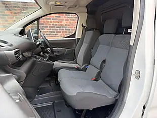 Used 2019 Peugeot Partner Professional L1 White - Interior and Exterior details 11