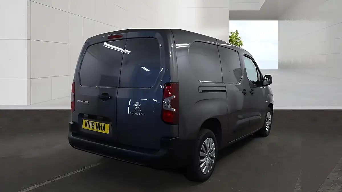 Used 2019 Peugeot Partner Professional Long Grey - Interior and Exterior details 5