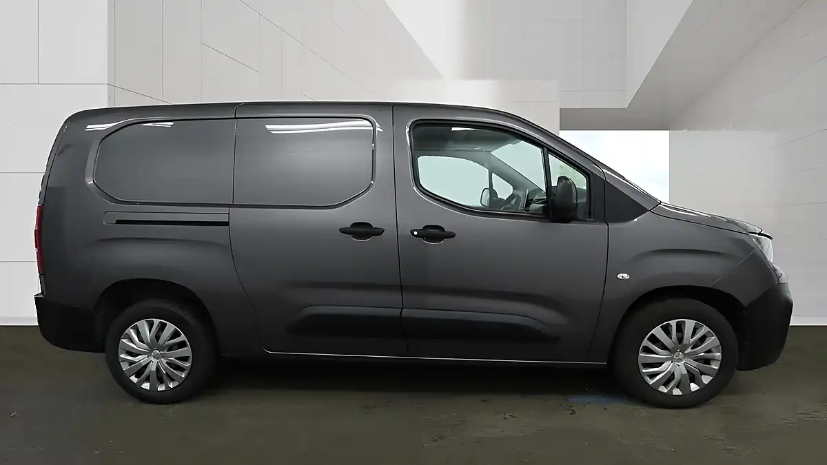 Used 2019 Peugeot Partner Professional Long Grey - Interior and Exterior details 6