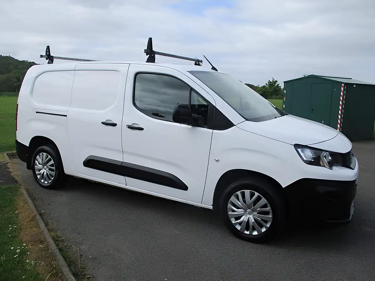 Used 2019 Peugeot Partner Professional Long White - Front View