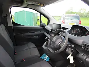 Used 2019 Peugeot Partner Professional Long White - Interior and Exterior details 15