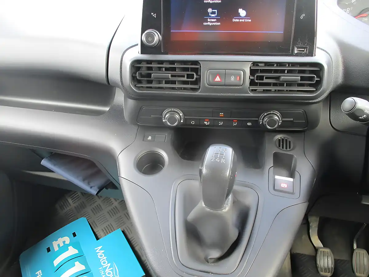 Used 2019 Peugeot Partner Professional Long White - Interior and Exterior details 16