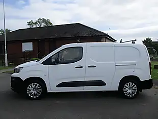 Used 2019 Peugeot Partner Professional Long White - Interior and Exterior details 5