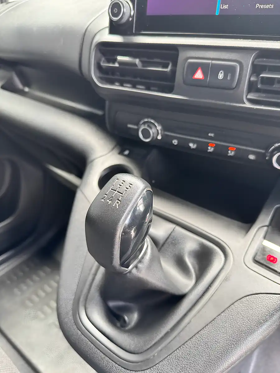 Used 2019 Peugeot Partner Professional Standard Panel Van Grey - Interior and Exterior details 15