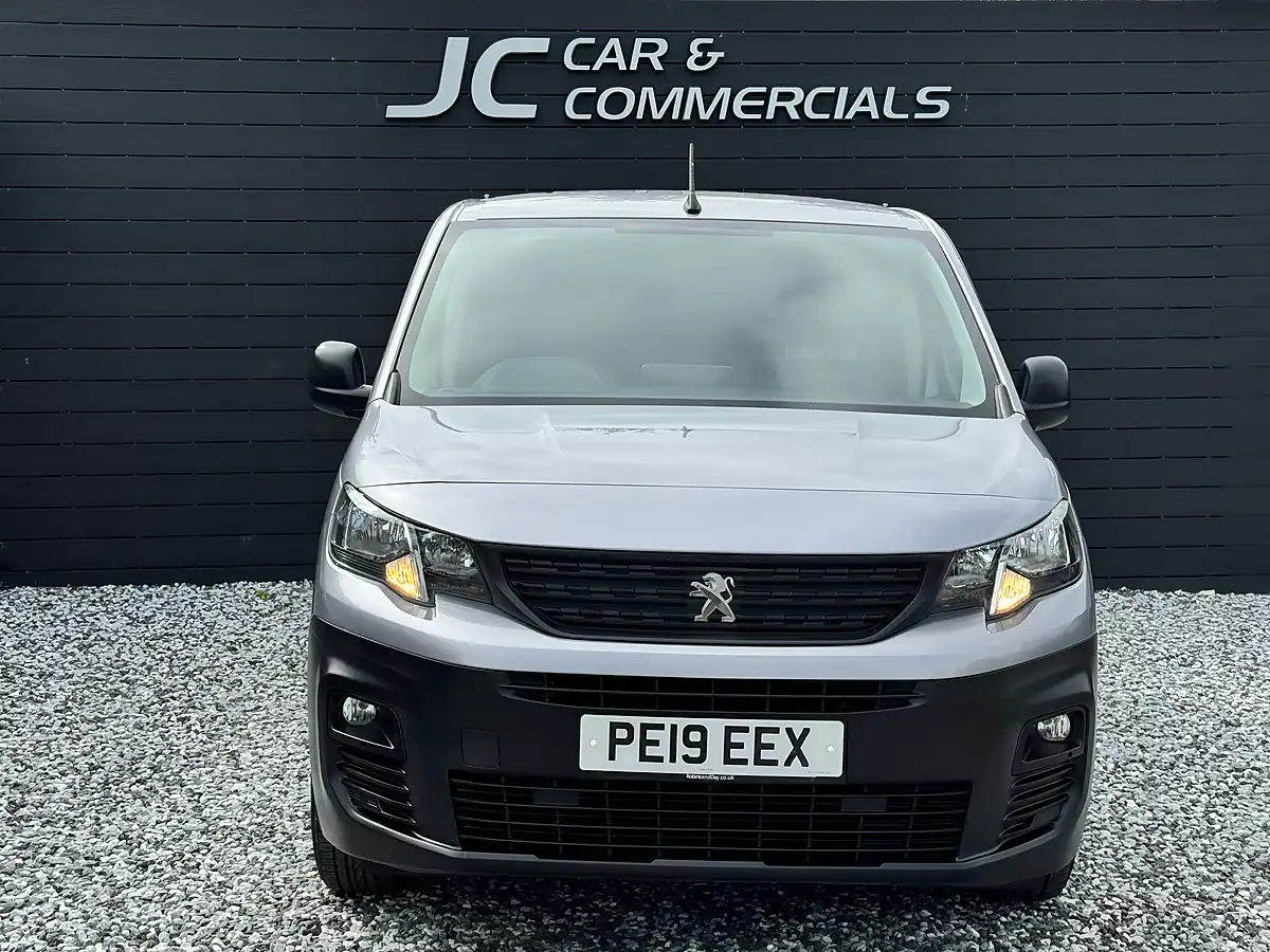 Used 2019 Peugeot Partner Professional Standard Panel Van Grey - Interior and Exterior details 9