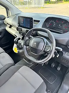 Used 2019 Peugeot Partner Professional Standard Panel Van White - Interior and Exterior details 15