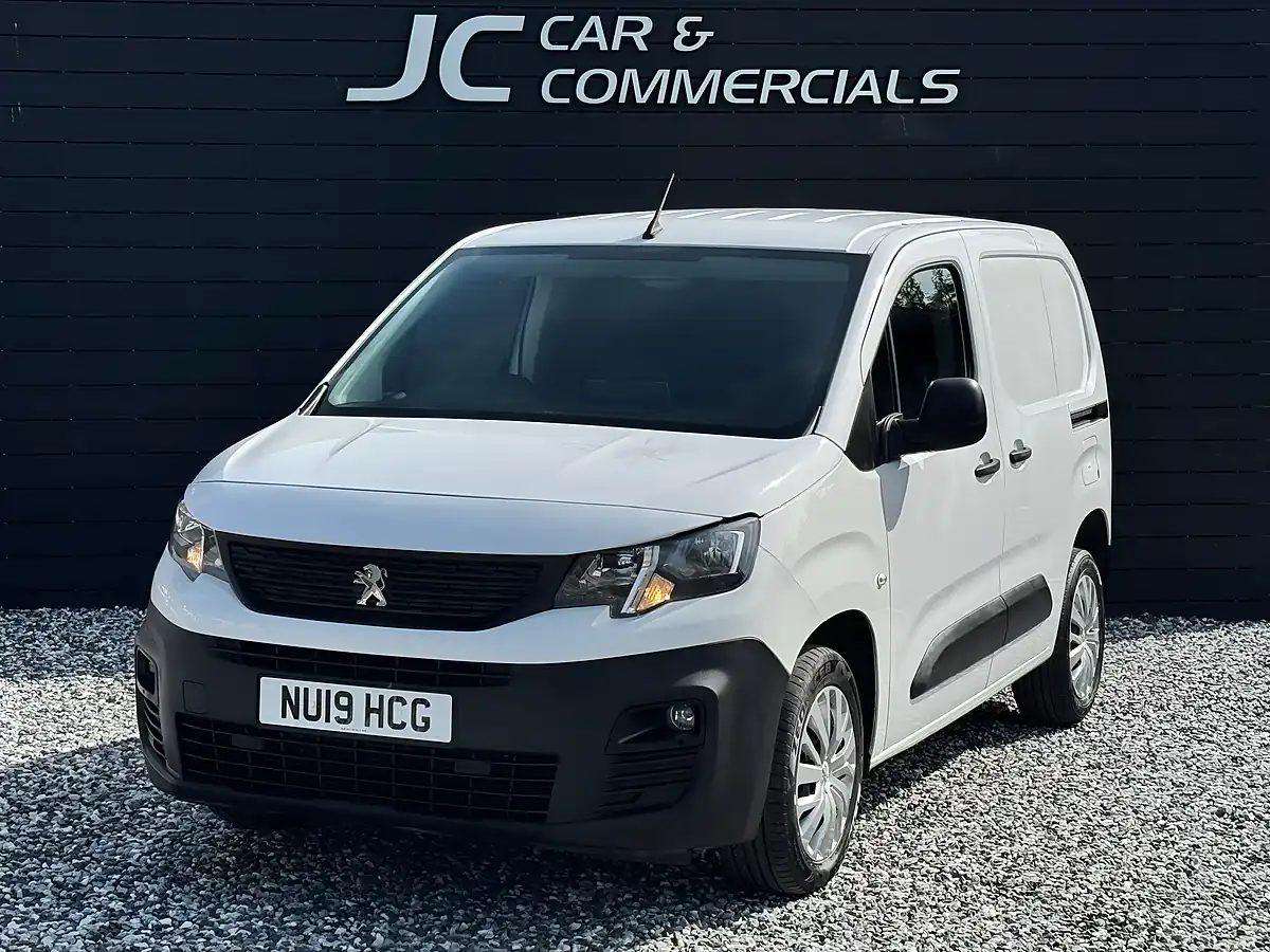 Used 2019 Peugeot Partner Professional Standard Panel Van White - Interior and Exterior details 7