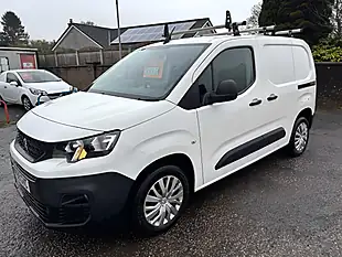 Used 2019 Peugeot Partner Professional Standard White - Interior and Exterior details 9