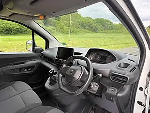 Used 2019 Peugeot Partner Professional Standard White - Interior and Exterior details 13