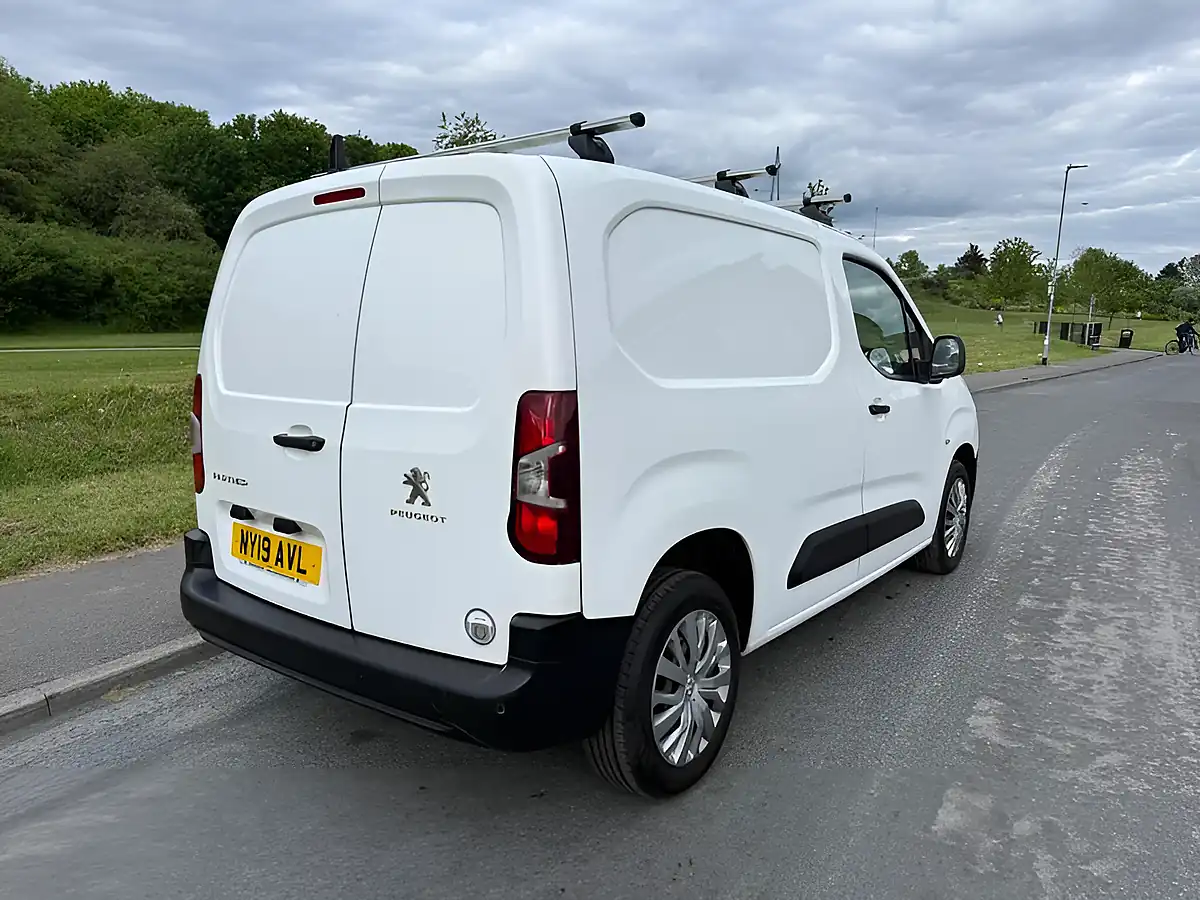 Used 2019 Peugeot Partner Professional Standard White - Interior and Exterior details 2