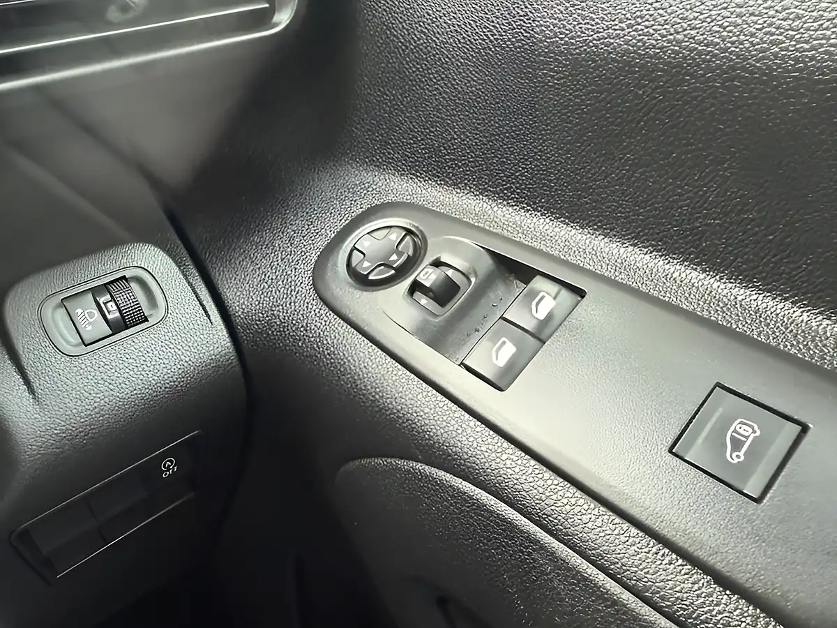 Used 2019 Peugeot Partner Professional Standard White - Interior and Exterior details 20