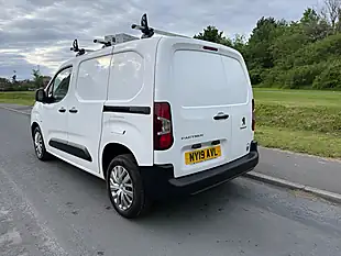 Used 2019 Peugeot Partner Professional Standard White - Interior and Exterior details 3
