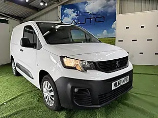 Used 2019 Peugeot Partner Professional Standard White - Interior and Exterior details 3