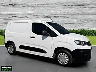 Used 2019 Peugeot Partner Professional Standard White - Interior and Exterior details 10