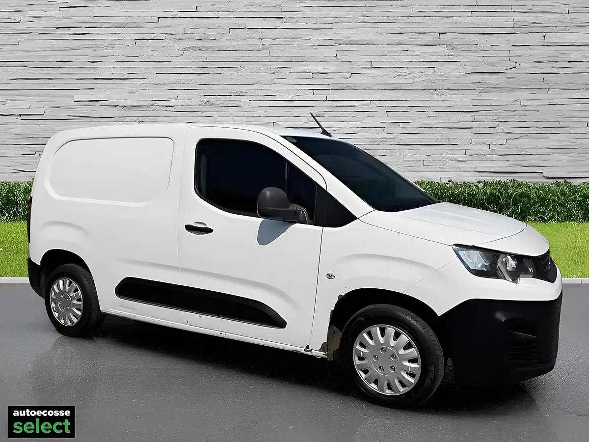 Used 2019 Peugeot Partner Professional Standard White - Interior and Exterior details 10