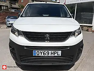 Used 2019 Peugeot Partner Professional Standard White - Interior and Exterior details 5