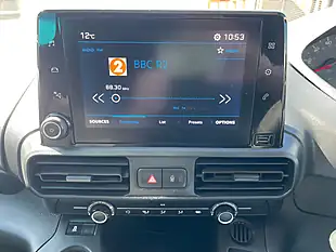 Used 2019 Peugeot Partner Professional Standard White - Interior and Exterior details 13