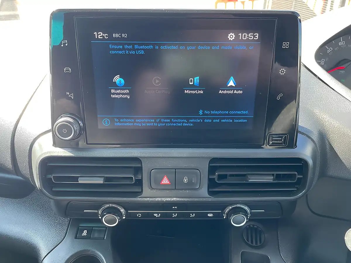 Used 2019 Peugeot Partner Professional Standard White - Interior and Exterior details 14