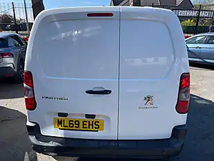 Used 2019 Peugeot Partner Professional Standard White - Interior and Exterior details 5
