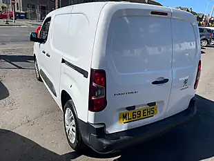 Used 2019 Peugeot Partner Professional Standard White - Interior and Exterior details 6