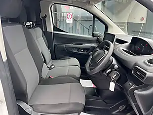 Used 2019 Peugeot Partner Professional Standard White - Interior and Exterior details 12