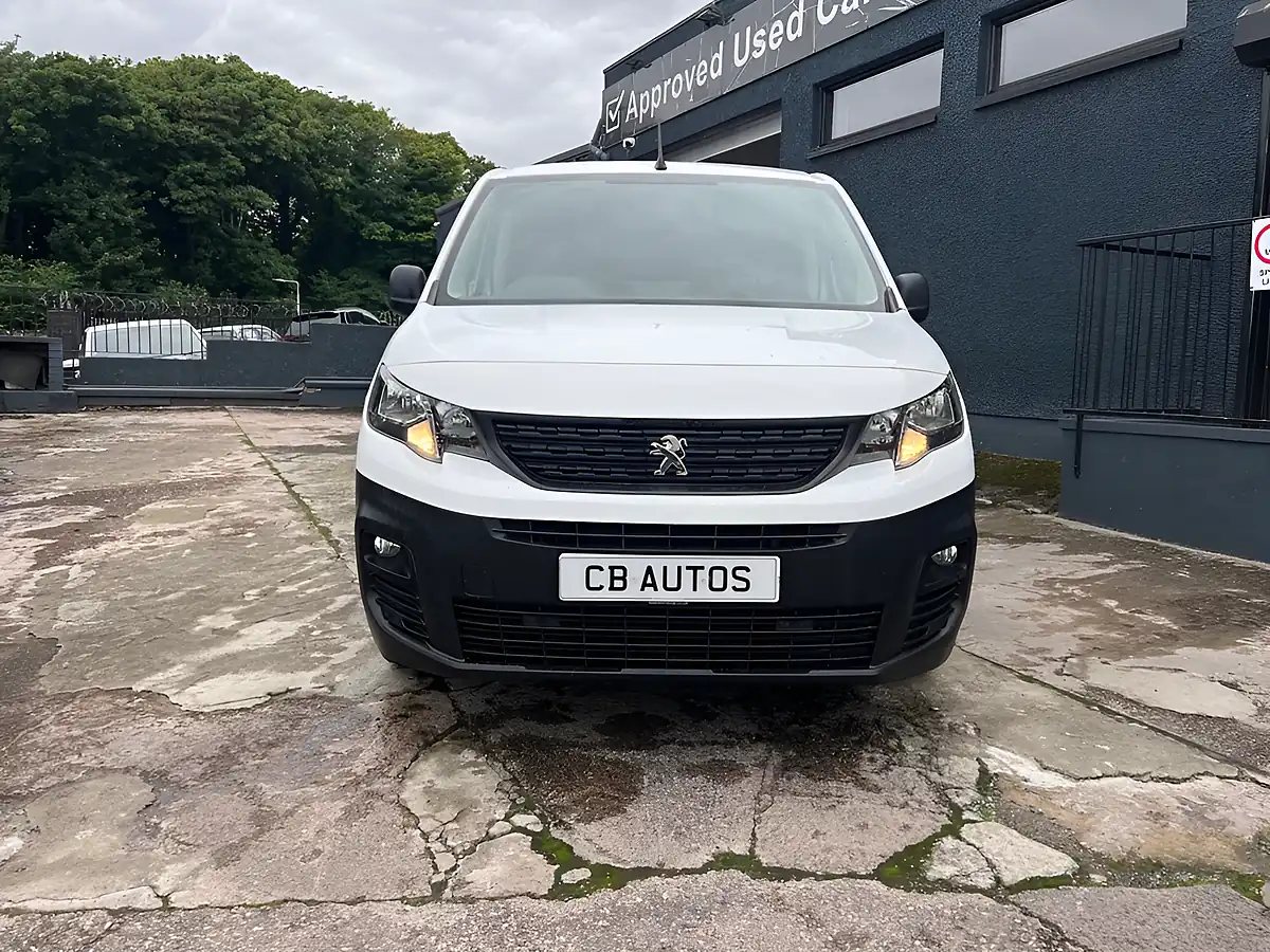 Used 2019 Peugeot Partner Professional Standard White - Interior and Exterior details 2