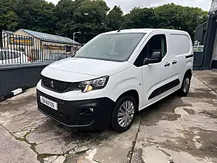 Used 2019 Peugeot Partner Professional Standard White - Interior and Exterior details 8