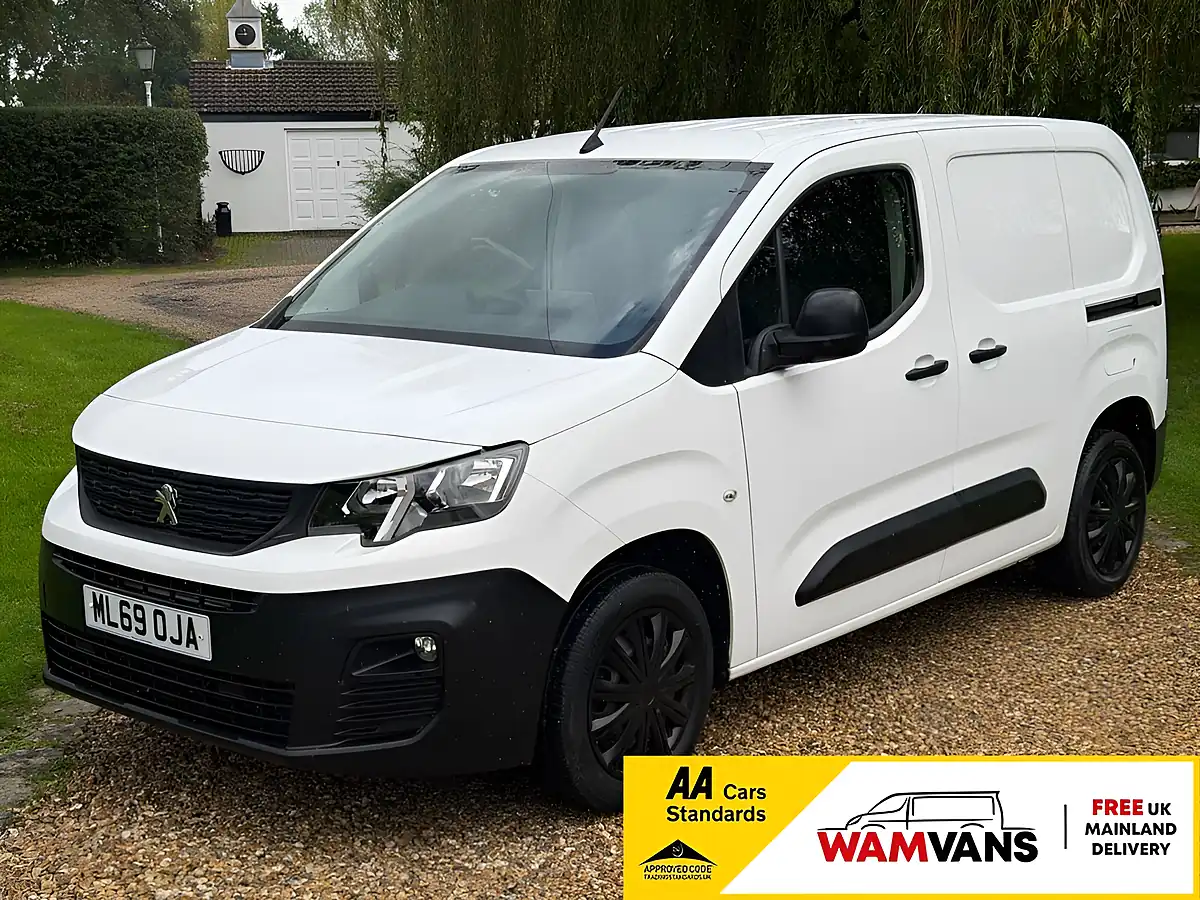Used 2019 Peugeot Partner Professional Standard White - Front View