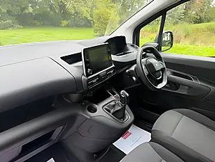 Used 2019 Peugeot Partner Professional Standard White - Interior and Exterior details 14