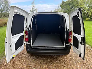 Used 2019 Peugeot Partner Professional Standard White - Interior and Exterior details 19