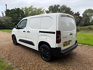 Used 2019 Peugeot Partner Professional Standard White - Interior and Exterior details 3