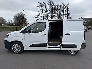 Used 2019 Peugeot Partner Professional White - Interior and Exterior details 12