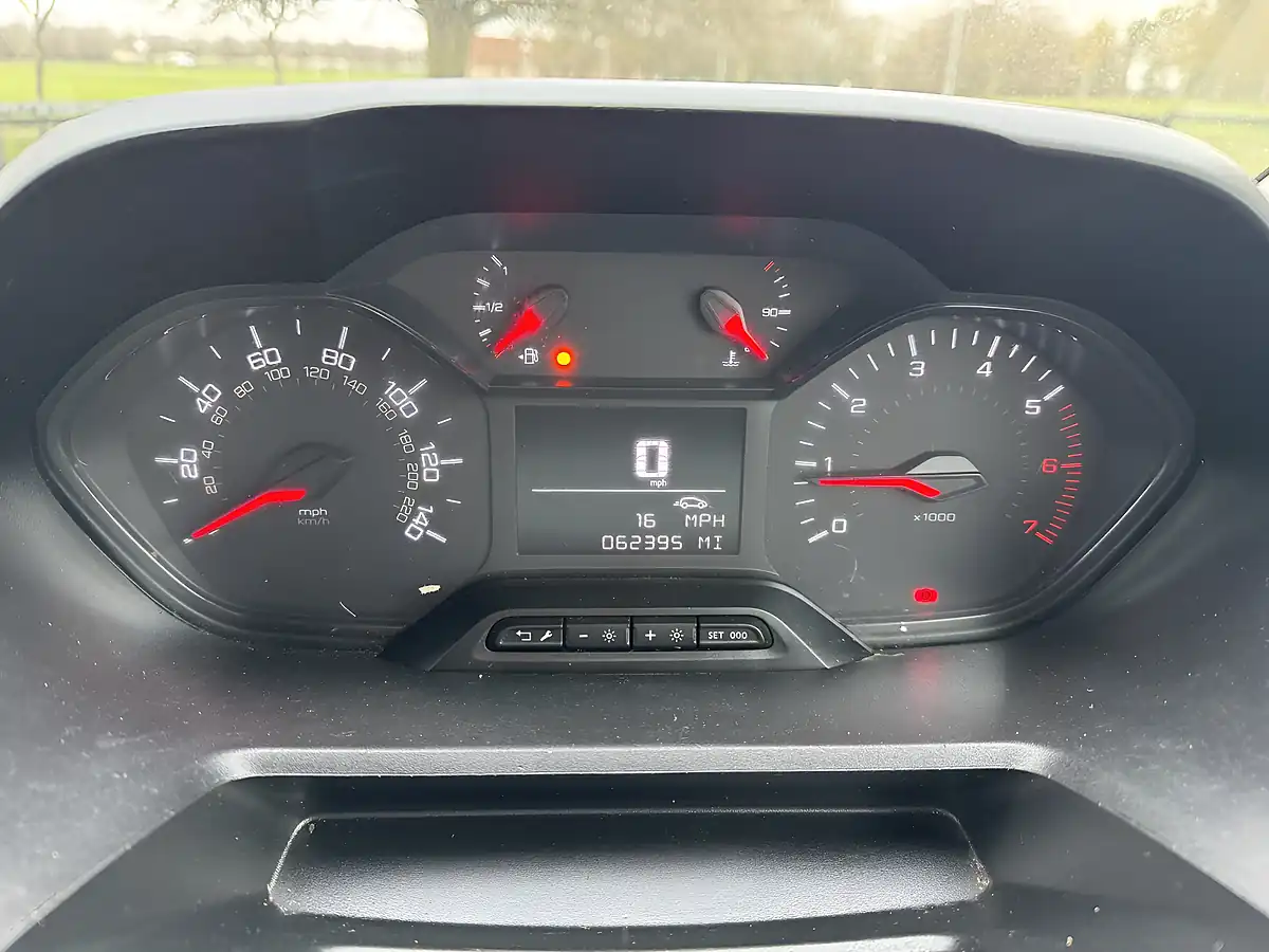 Used 2019 Peugeot Partner Professional White - Interior and Exterior details 16