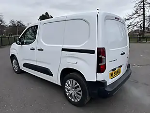 Used 2019 Peugeot Partner Professional White - Interior and Exterior details 5