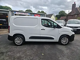 Used 2019 Peugeot Partner Professional White - Interior and Exterior details 12