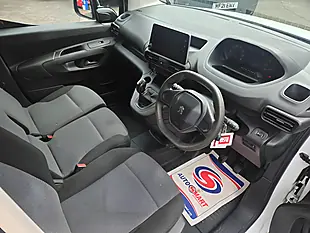 Used 2019 Peugeot Partner Professional White - Interior and Exterior details 13