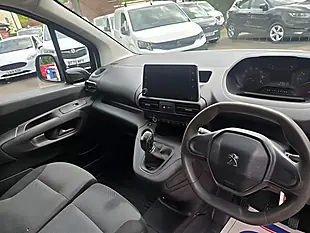 Used 2019 Peugeot Partner Professional White - Interior and Exterior details 15