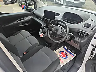 Used 2019 Peugeot Partner Professional White - Interior and Exterior details 13