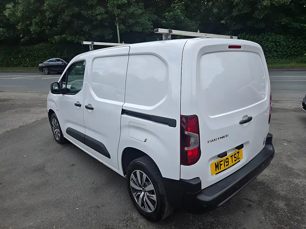 Used 2019 Peugeot Partner Professional White - Interior and Exterior details 8
