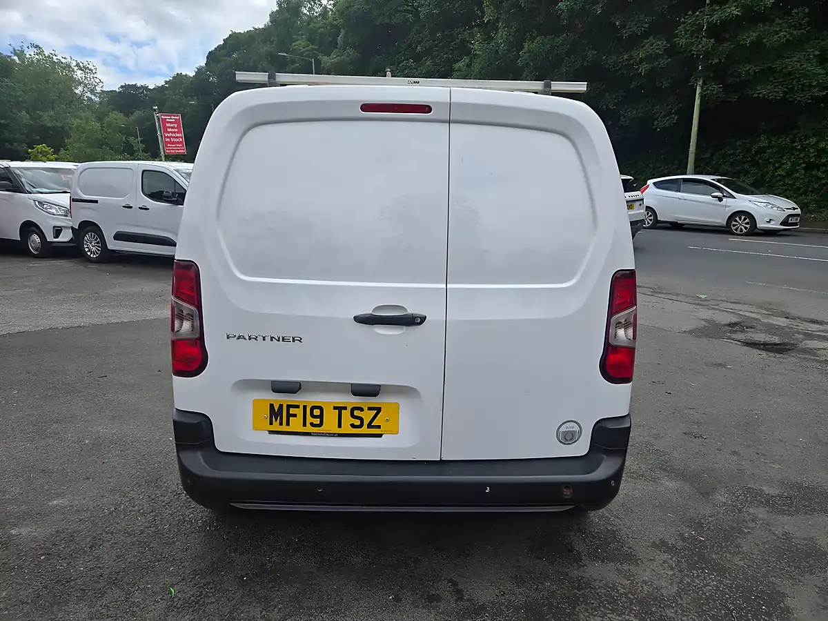 Used 2019 Peugeot Partner Professional White - Interior and Exterior details 9