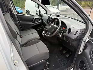 Used 2019 Peugeot Partner Se Atv Silver - Interior and Exterior details 14