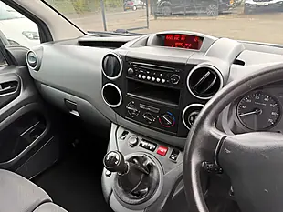 Used 2019 Peugeot Partner Se Atv Silver - Interior and Exterior details 15