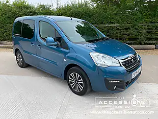 Used 2019 Peugeot Partner Tepee Active Blue - Interior and Exterior details 3